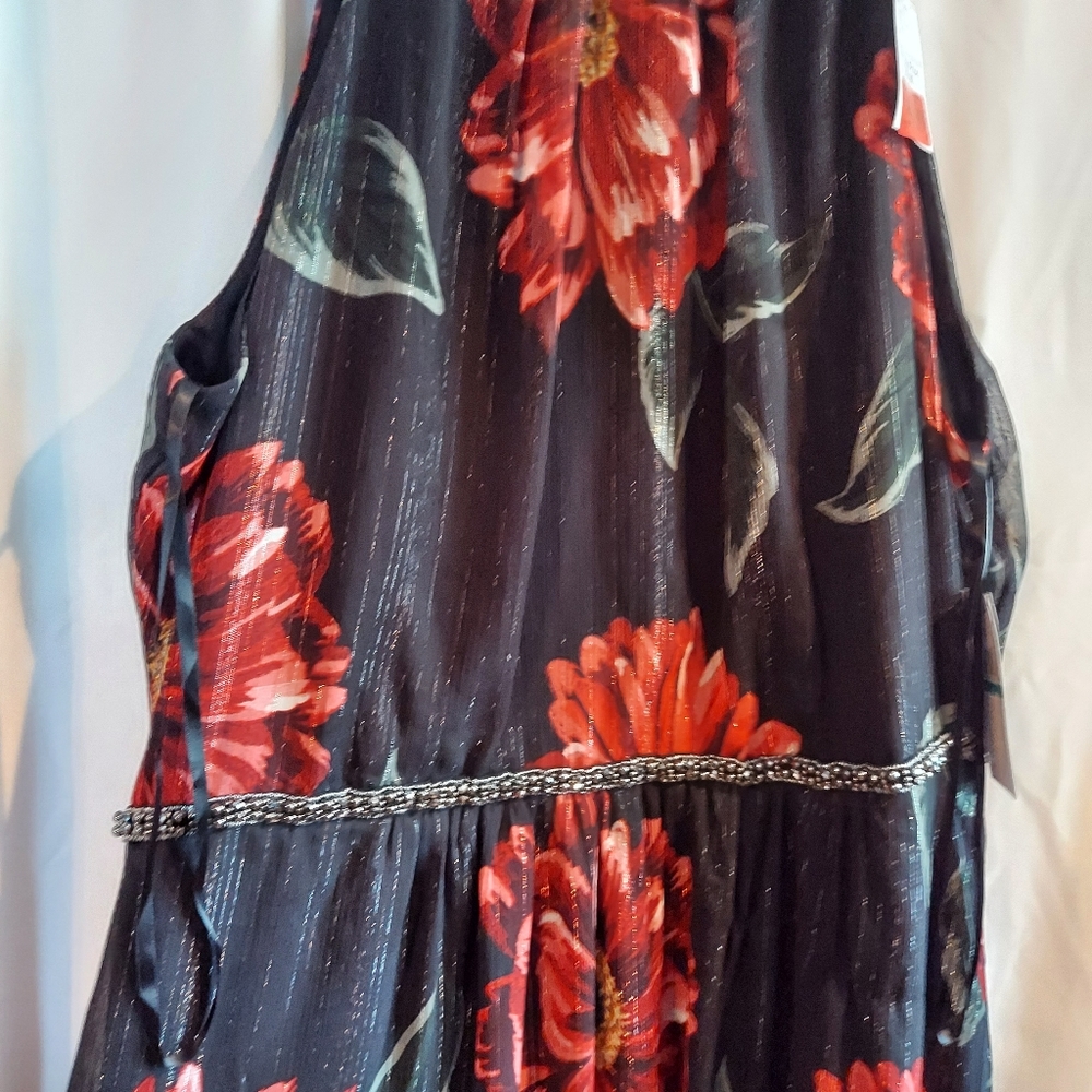 Formal dress - Picture 3 of 4